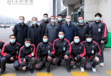 李克强赞快递小哥:你们是疫情中的逆行者 是平凡英雄_主机参考